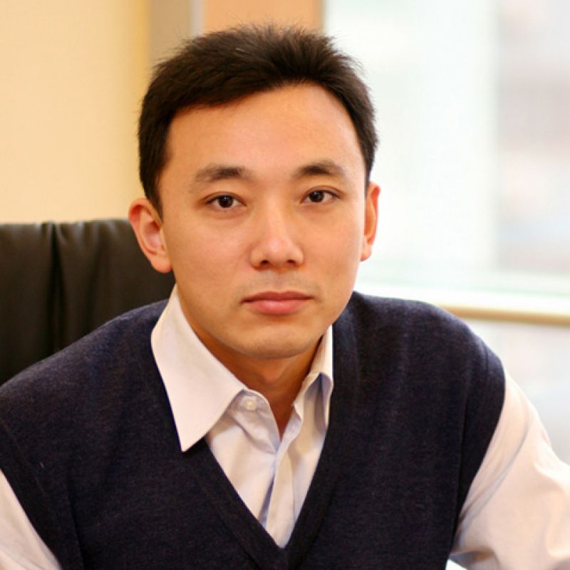 李君